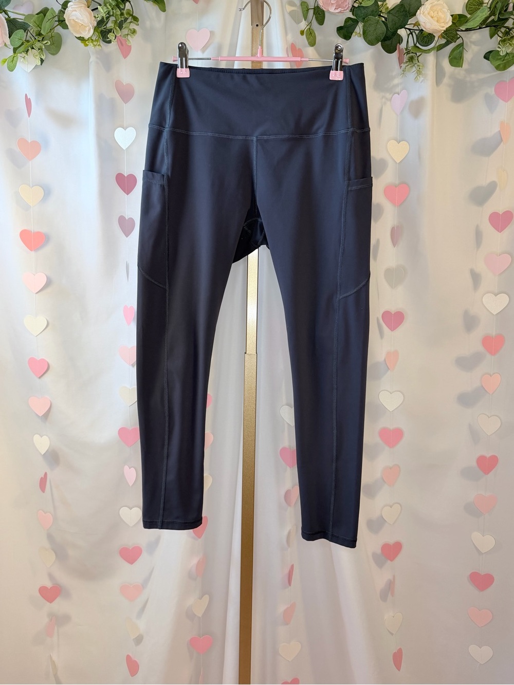 Everyday Black High-Rise Leggings with Side Pockets